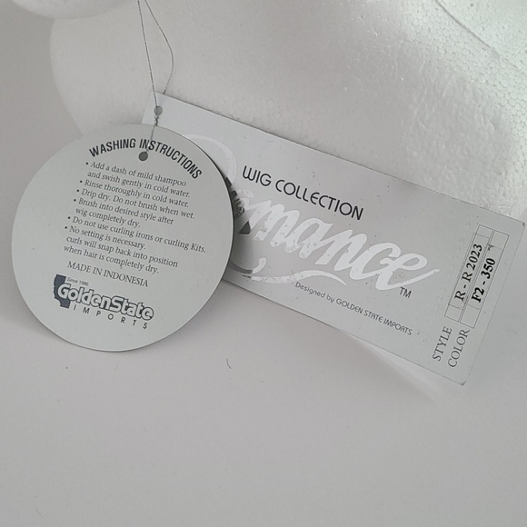 Wig - Picture 5 of 8